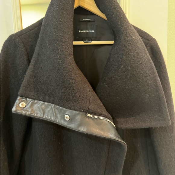 CLUB MONACO HALLI COAT %100 Wool and %100 Leather Trim. size LARGE - Picture 8 of 11